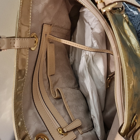 Michael Kors metallic gold bag - Picture 3 of 3